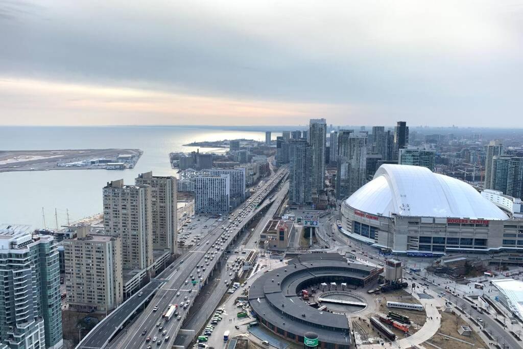 토론토 Magnificient View Next Cn Tower/Rogers/Union/Mtcc 아파트 외부 사진