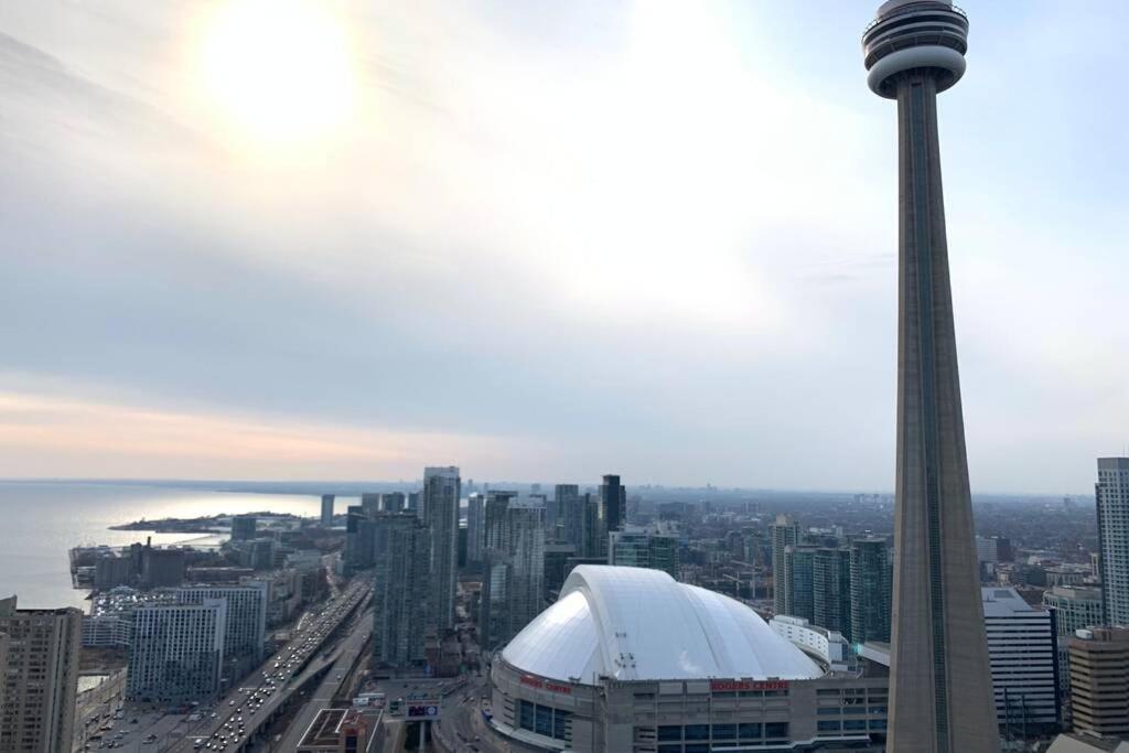 토론토 Magnificient View Next Cn Tower/Rogers/Union/Mtcc 아파트 외부 사진