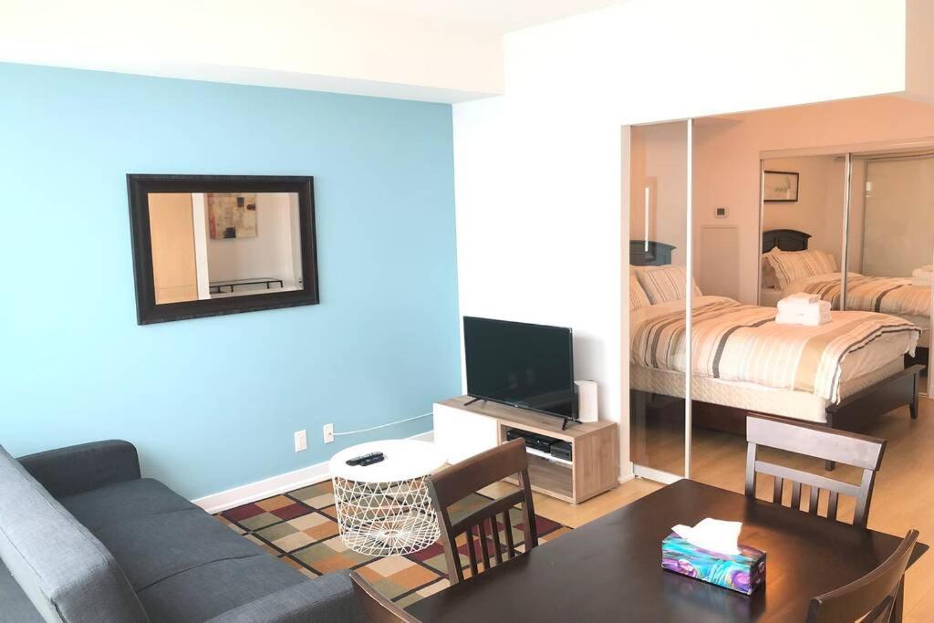 토론토 Magnificient View Next Cn Tower/Rogers/Union/Mtcc 아파트 외부 사진