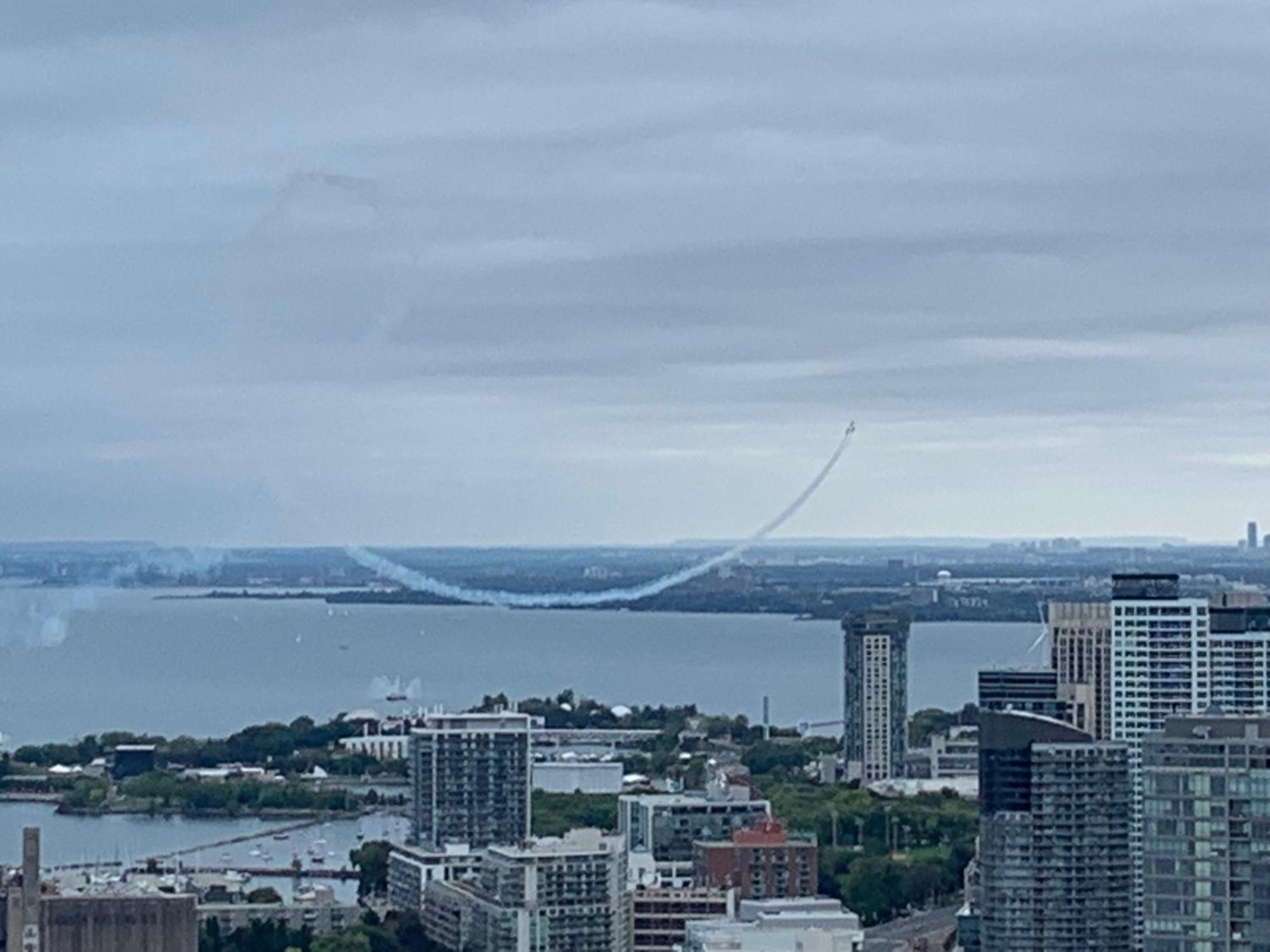 토론토 Magnificient View Next Cn Tower/Rogers/Union/Mtcc 아파트 외부 사진