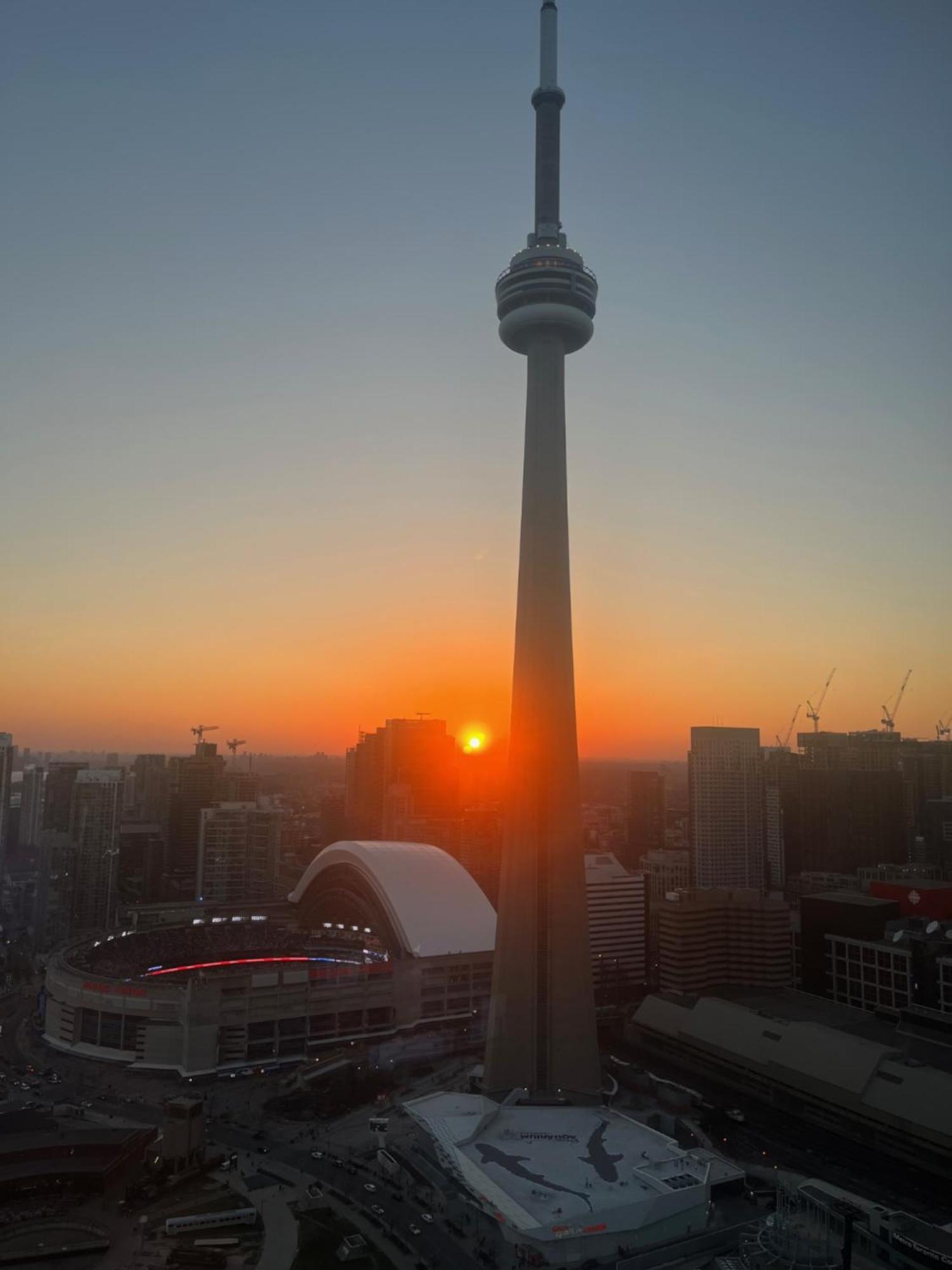토론토 Magnificient View Next Cn Tower/Rogers/Union/Mtcc 아파트 외부 사진